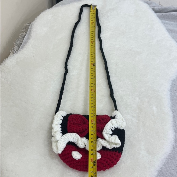 Red and White Crochet Crossbody Bag - Picture 4 of 8